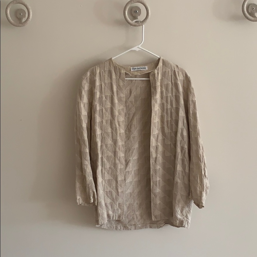 Linen light jacket with triangle embroidery